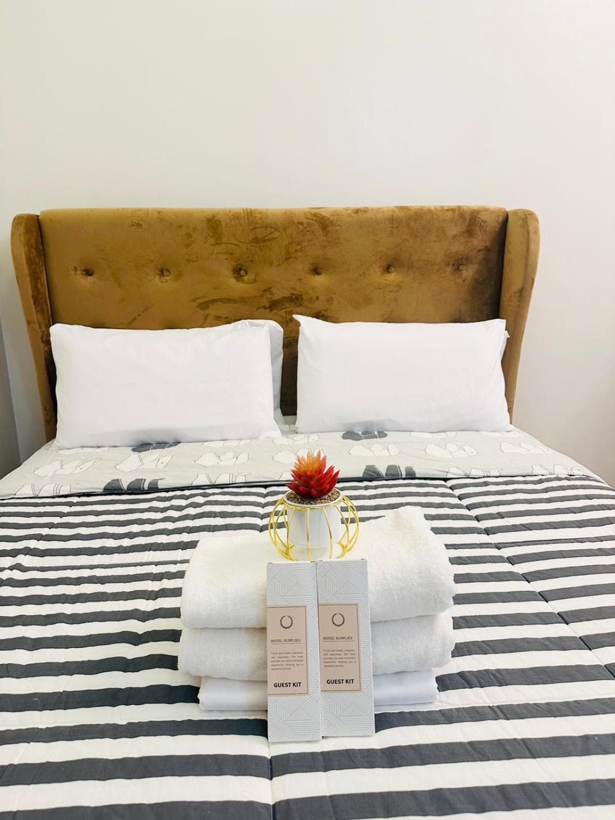 Starlight Suites Trece Martires Eksteriør bilde