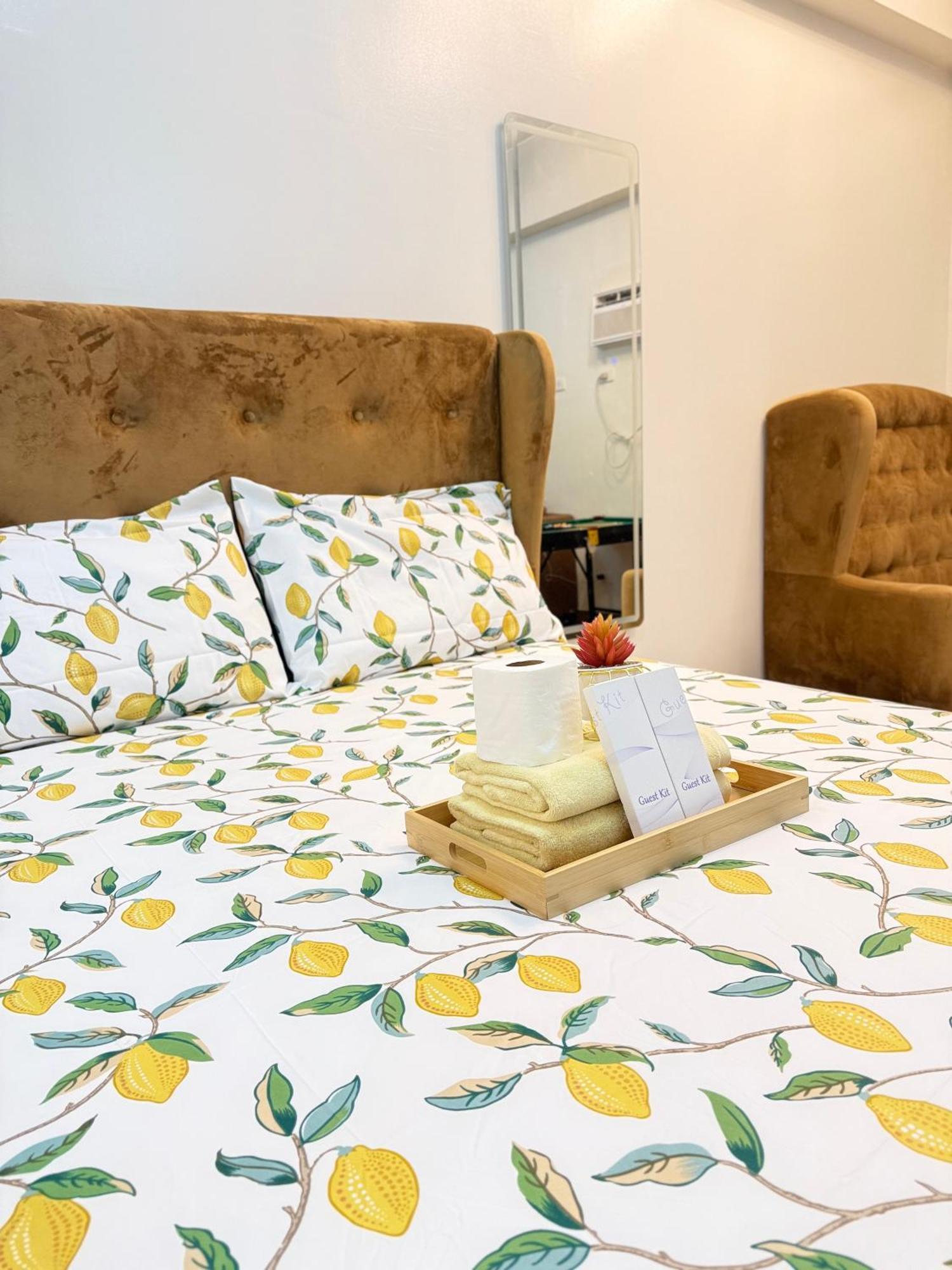 Starlight Suites Trece Martires Eksteriør bilde